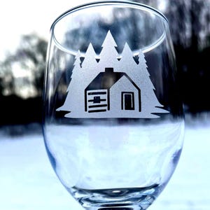 Custom Etched Cabin Glass, Cabin Whisky Glass, Personalized Etched Glass, Gift for Her, Gift for Him, Country Glassware, Country Kitchen
