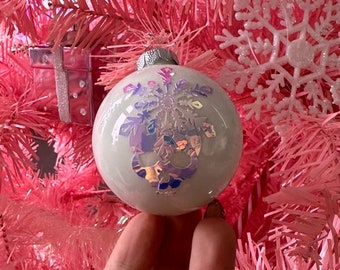 Glossy White Christmas Tree Ball Dead Snowflake Holographic