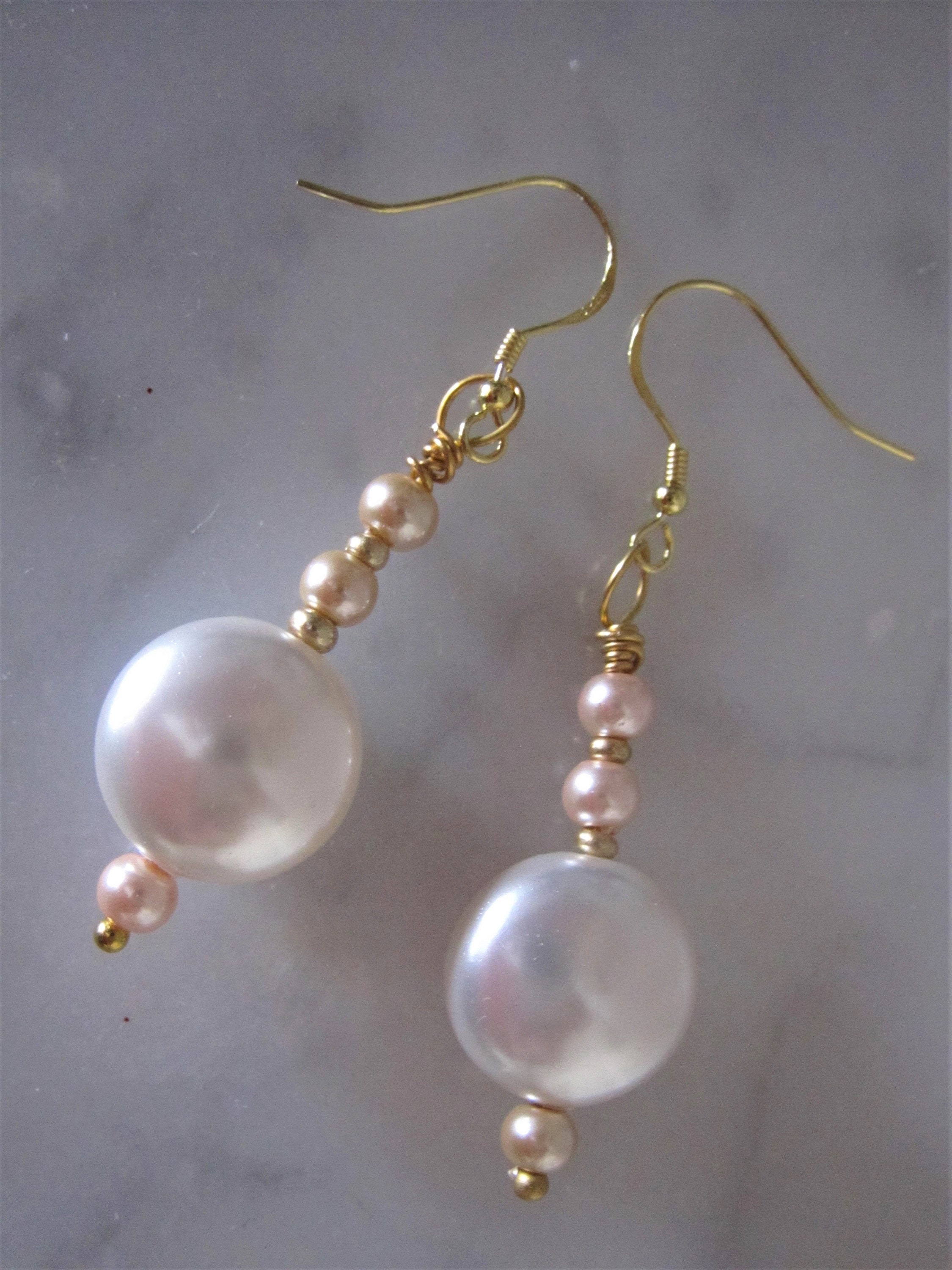 Earrings With White Pearl Focal Bead and Soft Pink Pearl - Etsy