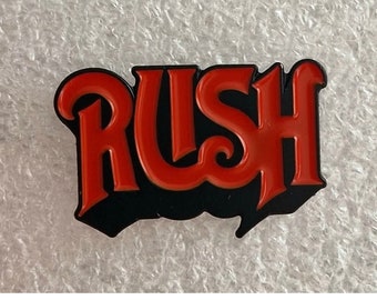 RUSH Pin Insignia Hard Rock Progresivo Tom Sawyer Vuela por la noche Rush a través del tiempo