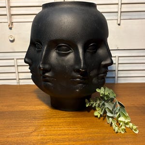 Perpetual Face Vase - Etsy