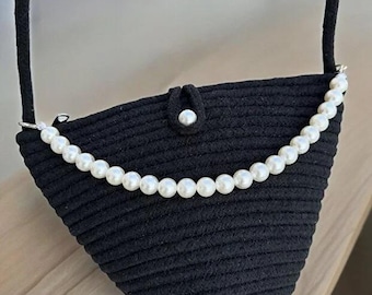Black Pearl Shoulder Bag – Elegant Women's Handbag