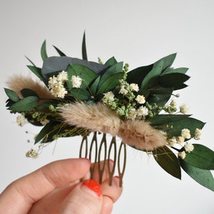 Eucalyptus and gypsophila comb with bunny tails