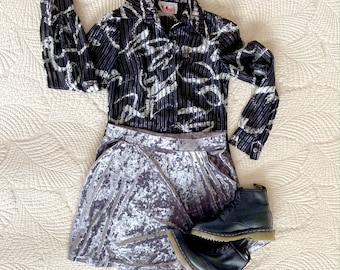 Camicetta vintage anni '70 in stile disco, nera/bianca/metallizzata, con colletto a farfalla e maniche lunghe, Mr. Mench