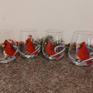 Cardinal stemless glasses, painted wine glasses, holiday gift ideas, Winter wine glasses