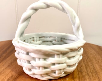 Vintage Small Ceramic Open Weave White Basket with Handle Kitchen Dining Room Table Easter Decor