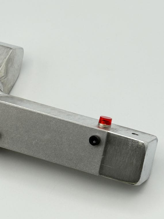 Ghostbusters red indicator light for Neutrona wan… - image 8