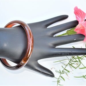 Brown Agate Bangle Bracelet: Natural Healing Stone, Comfort & Protection
