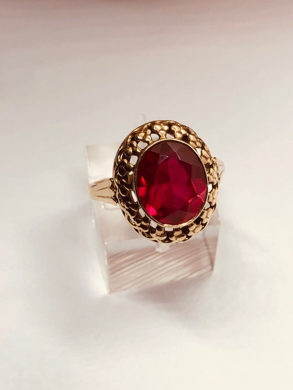 Size 7 Synthetic Ruby Ring
