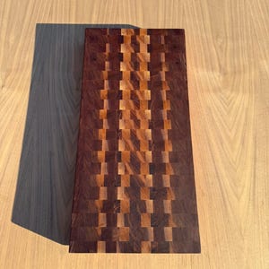 Schneidebrett aus Nussbaum Holz