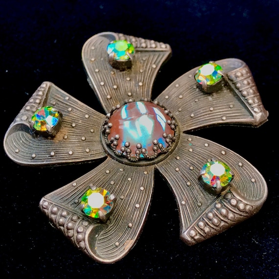 Rare Antique Dark Silver Tone Flower Brooch Pin With Saphiret 