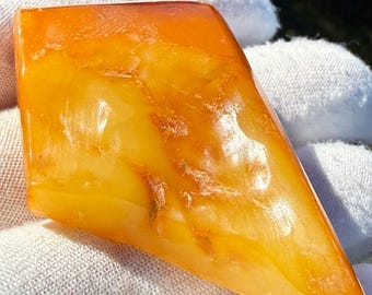 Vintage Natural Baltic Egg Yolk Amber, Butterscotch 13 gm