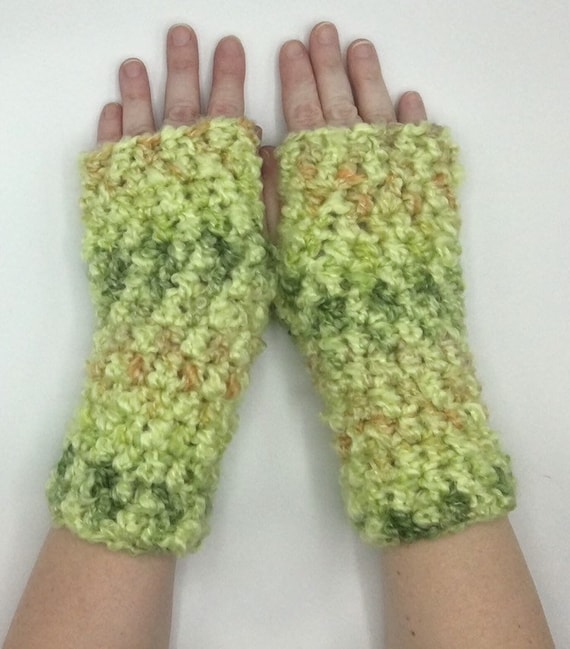stores that sell fingerless gloves