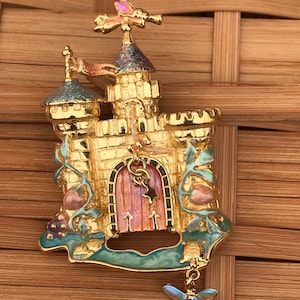 Enchanted Castle Pin by Kirks Folly