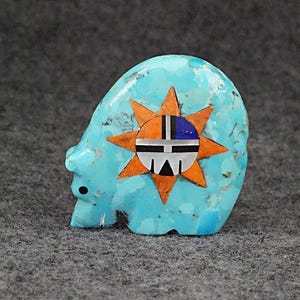Bear Zuni Fetish Carving - Andres Lementino