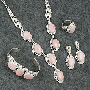 Pink Conch Shell & Sterling Silver Necklace Set - Clem Nalwood