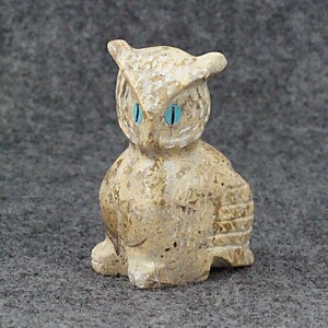 Owl Zuni Fetish Carving - Andres Lementino
