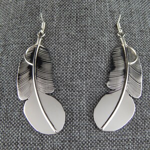 Native American Chester Charley Shiny Sterling Silver Feather Hoop Earrings Chic Native American Chester Charley Shiny Sterling Silver Feather Hoop Earrings Chic