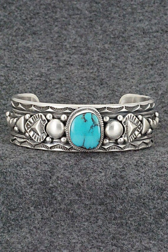 Gorgeous Native American Navajo Gaspeite Sterling Silver Link Bracelet Signed Ann Curley Gorgeous Native American Navajo Gaspeite Sterling Silver Link Bracelet Signed Ann Curley
