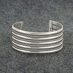 【激安】SHIPS Elaine Tahe TRIANGLE BANGLE 激安】SHIPS Elaine Tahe TRIANGLE BANGLE Z Elaine Tahe