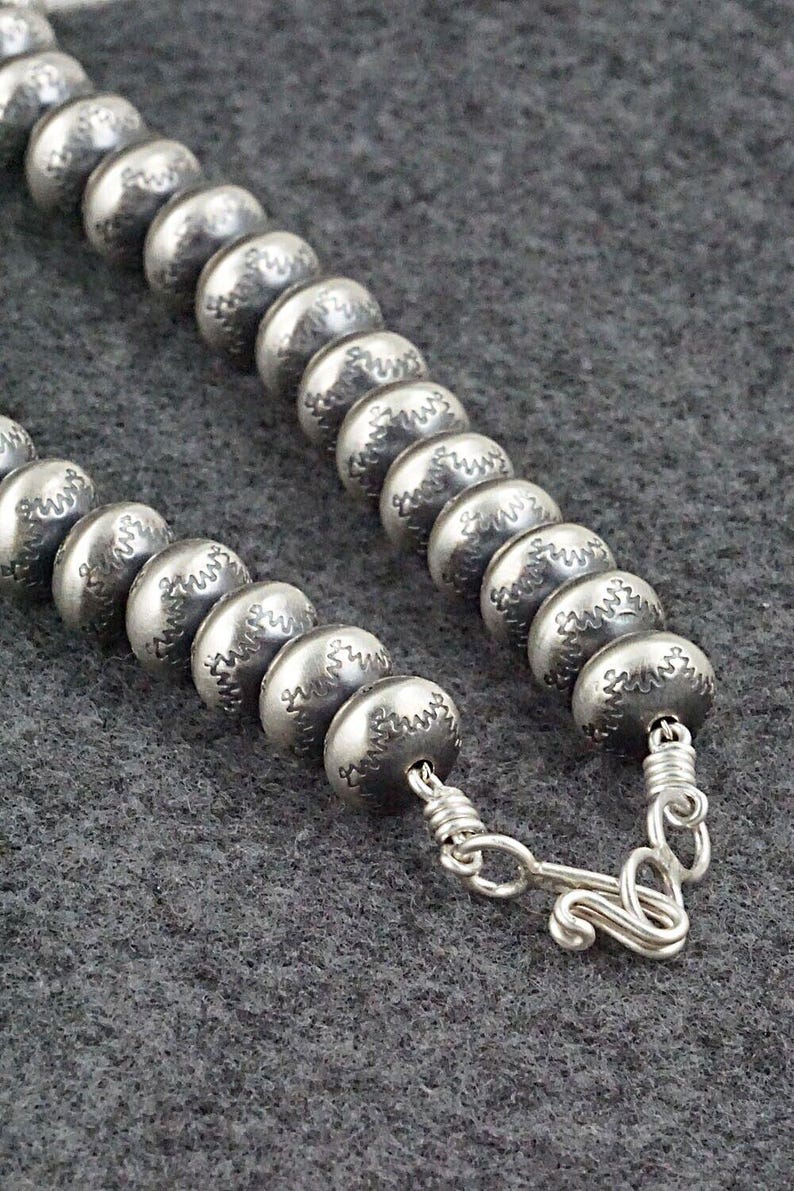 Sterling Silver Navajo Pearl Necklace 6mm 20” main image 0