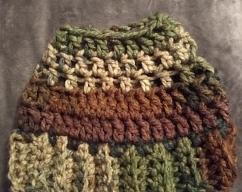 Crochet Bun Hat: Ponytail Messy Bun Beanie