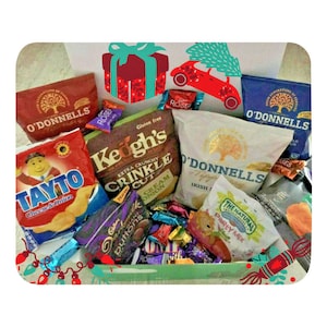 XXL Irish Luxury Large Snacks Gift Box,Irish Hamper,Irish Treat Box,Gift Hamper,Love Ireland,Candy Chocolate TAYTO Crisps Snacks Box