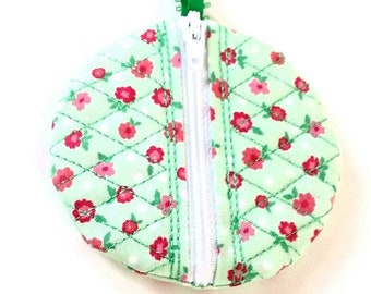 Small Roses Quilted Coin Purse, Change Pouch, Change Purse, Key Purse, Circle Zippered Purse, Mini Coin Purse, Key Ring Pouch