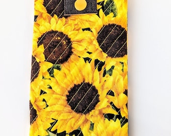 Handmade Sunflowers Quilted Eyeglass Case: Padded Sunglasses Pouch