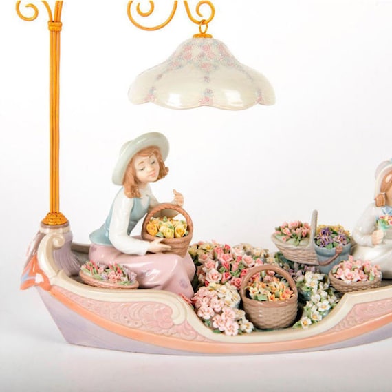 Retired Lladro Porcelain Flowers Forever Figurine – Boat With