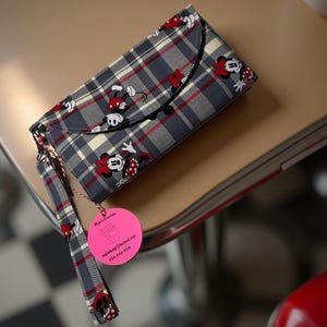 Portemonnee Mickey en Minnie - Houd de Disney-ervaring gaande Op maat gemaakt handgemaakt ontwerp van Miyin's Creation Limited Edition