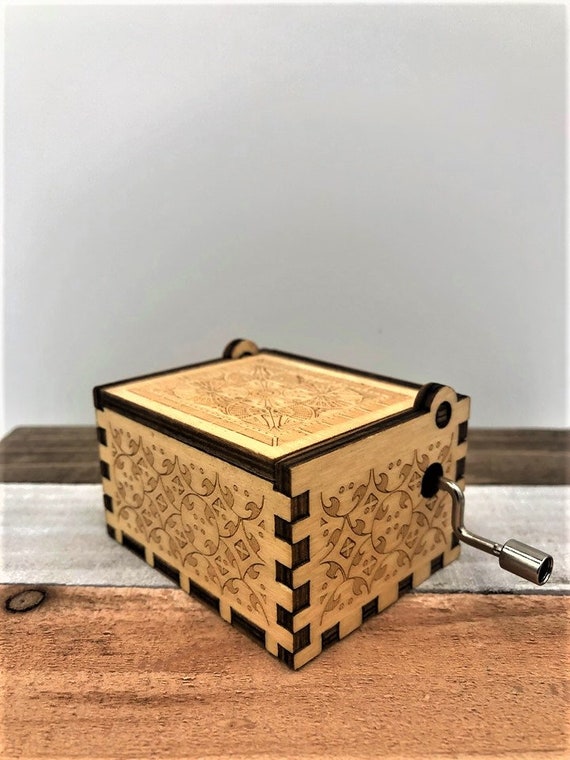 美女と野獣オルゴール：刻印入りギフト、「昔から語り継がれる物語