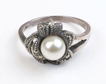 Vintage Marcasite Faux Pearl Sterling Silver Flower Ring - Size 9