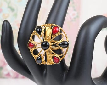 Vintage Red Black Cabochon Gold Tone Flower Patterned Adjustable Ring
