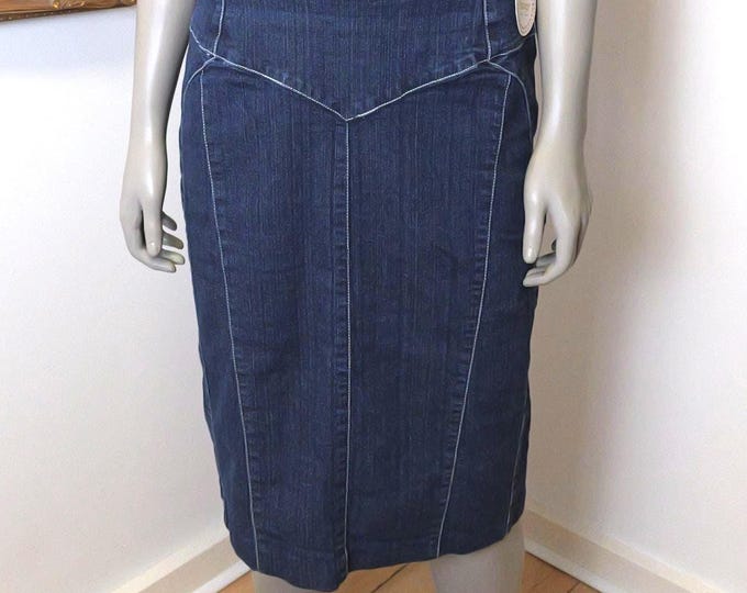 Chagall Vintage Jean Skirt In Dark Wash Stretchy Denim Size 10 / 90’s Y2K Jean Skirt For Back To School And Fall Size Large