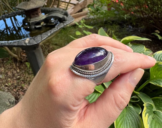 Giant purple amethyst vintage stone ring set in solid sterling silver size 8