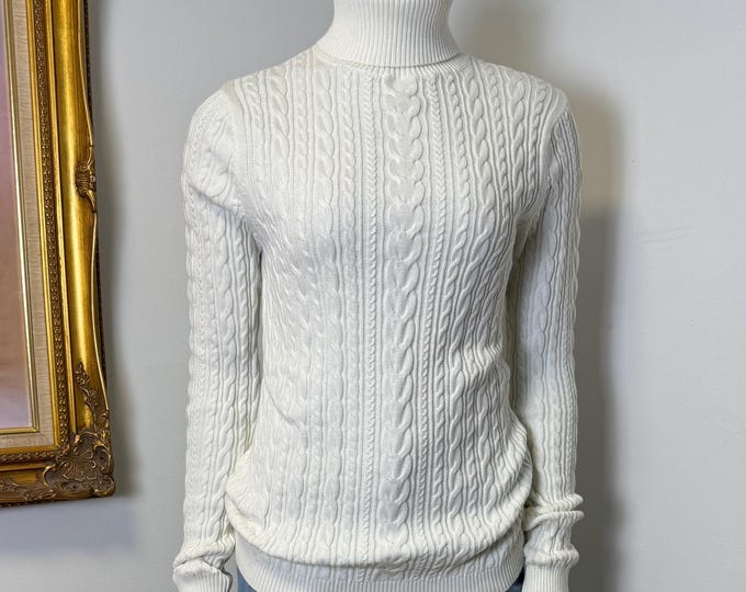 Vintage women's cream cable knit pull over preppy turtleneck