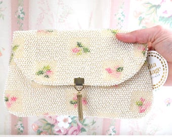 Vintage 1950’s sweet pink and white beaded evening bag with gold tassels / Women’s purse for date night