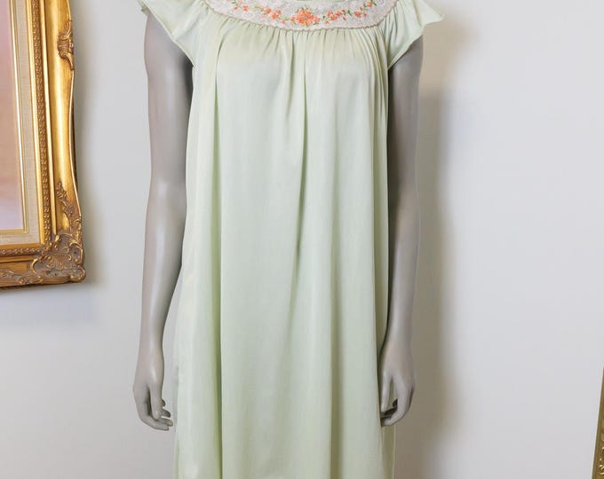 Mint green with orange embroidered flowers vintage nylon nightie dress / Vintage women’s nightgown / House dress / Casual comfy lounge wear