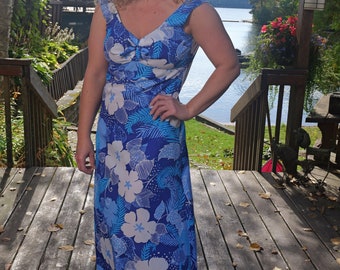 Vintage Hawaiian Maxi Dress: Blue Hibiscus Print, Vacation Wear
