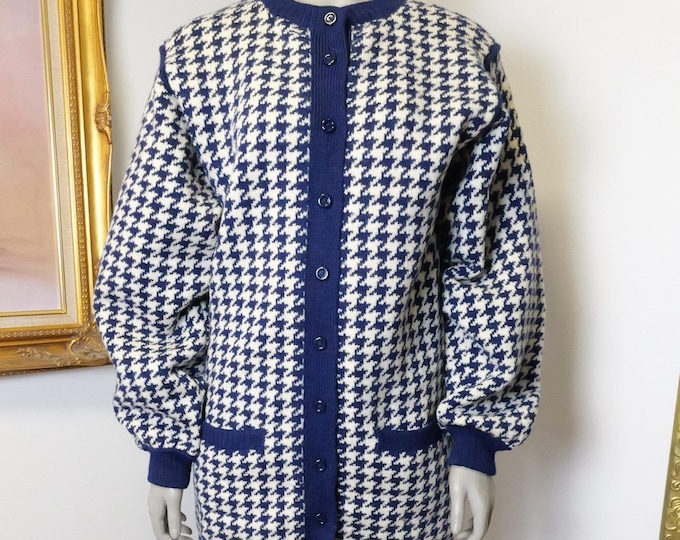Women’s vintage wool houndstooth oversized Cardigain sweater Large