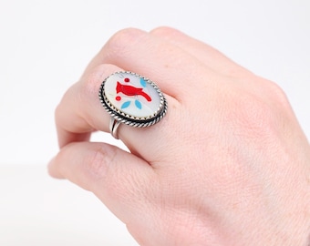 Signed Vintage Zuni and Hopi Sterling Silver And Mother Of Pearl Cardinal Ring