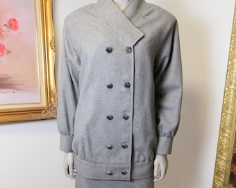 Women’s 80’s vintage gray wool skirt suit with drop waist statement collar blazer and matching pencil skirt / Fall wool suit set / Winter