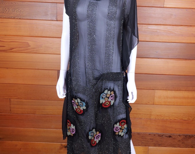 Authentic 1930’s Flapper Dress With Hand Beaded Flower Design / Antique Evening Gown / Little Black dress / Museum Quality Antique Dress