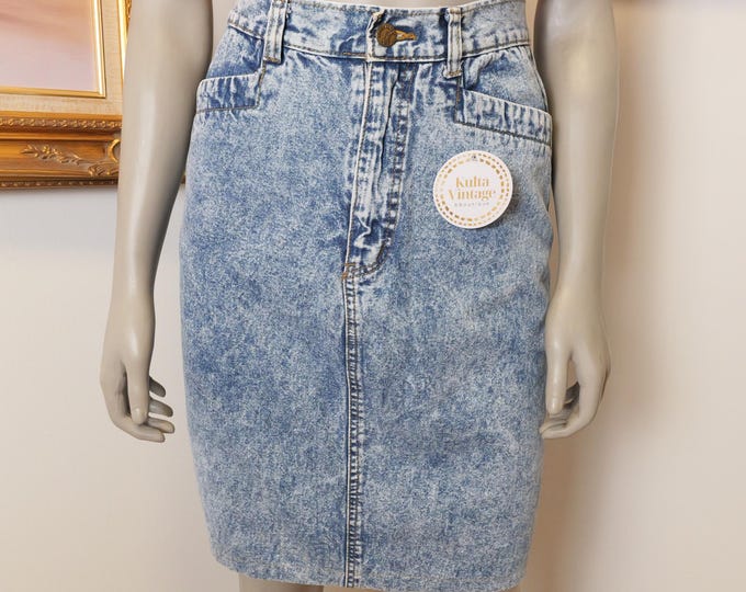 1980’s women’s acid wash mini skirt / XS vintage short skirt in 100% cotton / Retro 80’s fun skirt by Happy Forest