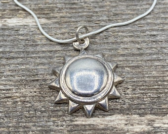 Vintage Sterling Silver Sun Pendant And Silver Chain / Boho Jewelry / Sun Jewelry / Boho Gift / Birthday Gift / 925 Necklace / Snake Chain