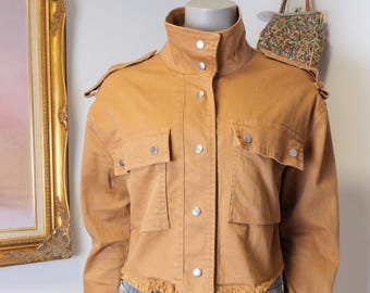 Tan brown light weight vintage jean jacket / Women’s cropped denim jacket / Y2K 2000’s clothing / Size 8 denim jacket for Summer