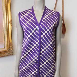 Vintage jaren 70 geruit sweatervest: paars en crème gebreide kleding
