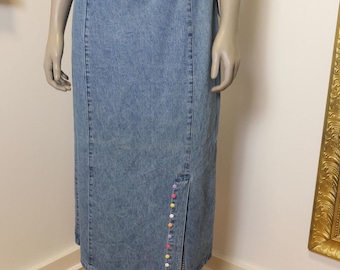 Vintage Long Women’s Denim jean Skirt With Candy Color Button Snaps / 80’s Jeans / Vintage Skirt / Maxi Denim Skirt