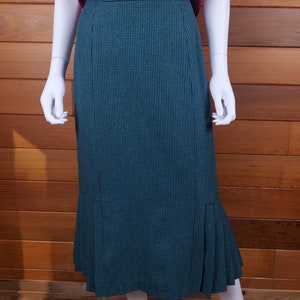 Vintage 1960s Wool Houndstooth Skirt: Green & Black, Size Small